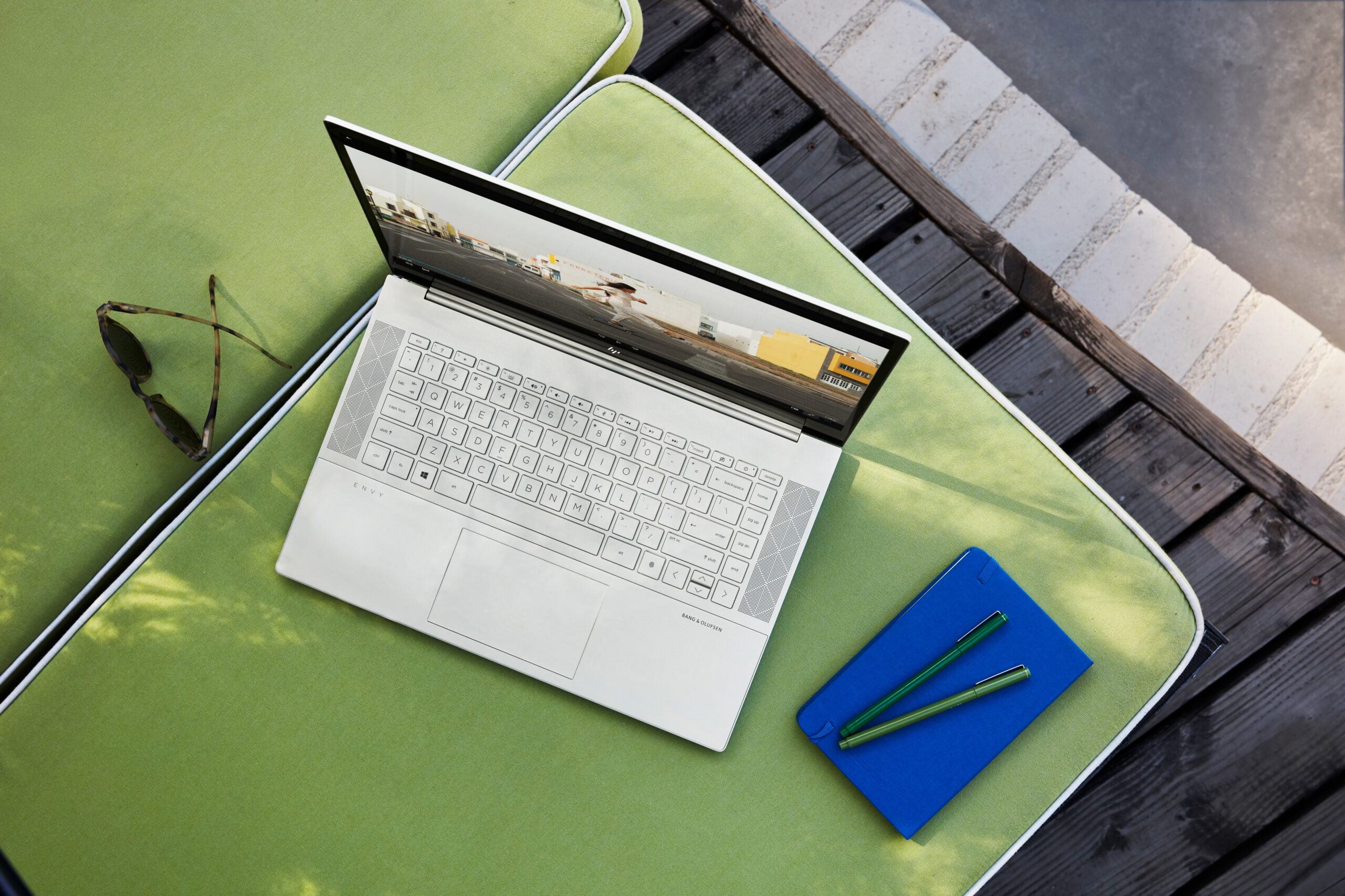 HP ENVY x360 15-FE0053D Intel® Core™ i7 i7-1355U Hybrid (2-in-1) 39.6 cm (15.6") Touchscreen Full HD 16 GB LPDDR5-SDRAM 512 GB SSD Wi-Fi 6E (802.11ax) Windows 11 Home Silver - Afbeelding 11